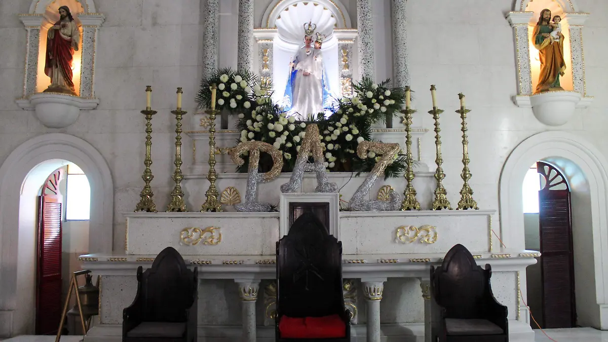 Iglesia Virgen de la Candelaria - Mike Acosta (9)